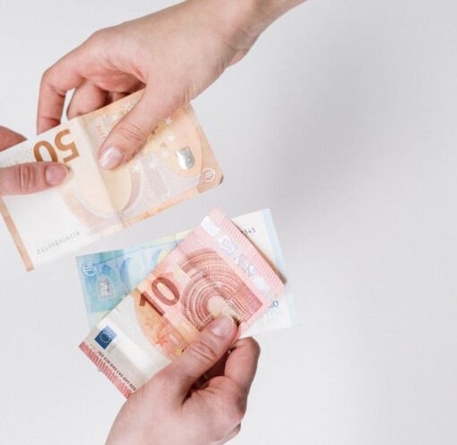découvrez la finance verte, un domaine en plein essor qui allie rentabilité et durabilité. apprenez comment les investissements responsables peuvent contribuer à un avenir écologique tout en générant des rendements financiers.