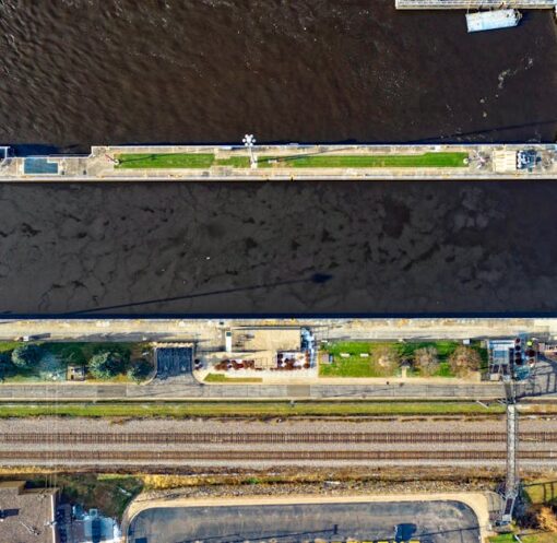 optimisez la gestion de l'eau grâce à des stratégies innovantes et durables. découvrez les meilleures pratiques pour un usage responsable des ressources hydriques et préservez notre environnement.