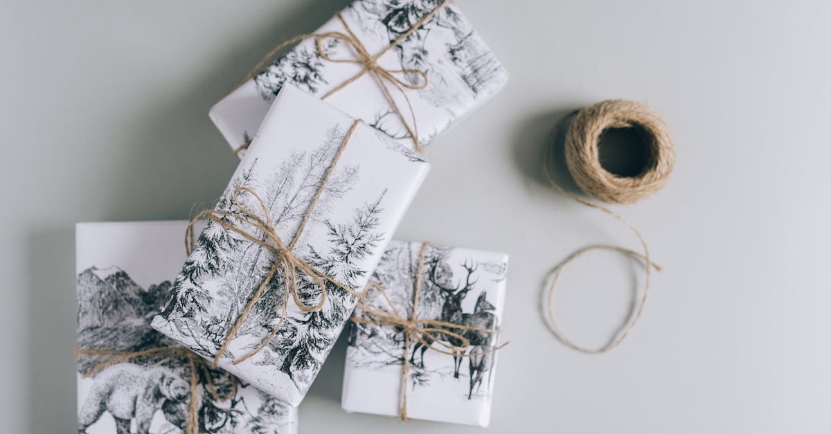 découvrez notre sélection de cadeaux personnalisés uniques pour surprendre vos proches lors de toutes les occasions spéciales. faites plaisir avec un présent original et mémorable, gravé à leur nom ou message personnel.