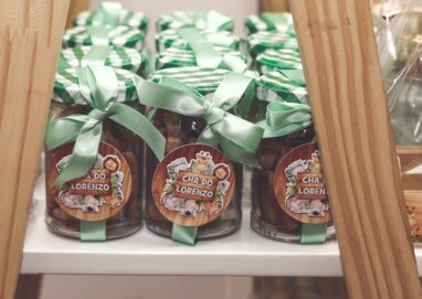 découvrez des cadeaux personnalisés uniques pour toutes les occasions : anniversaires, mariages, fêtes et plus encore. faites plaisir à vos proches avec des créations originales et sur-mesure !
